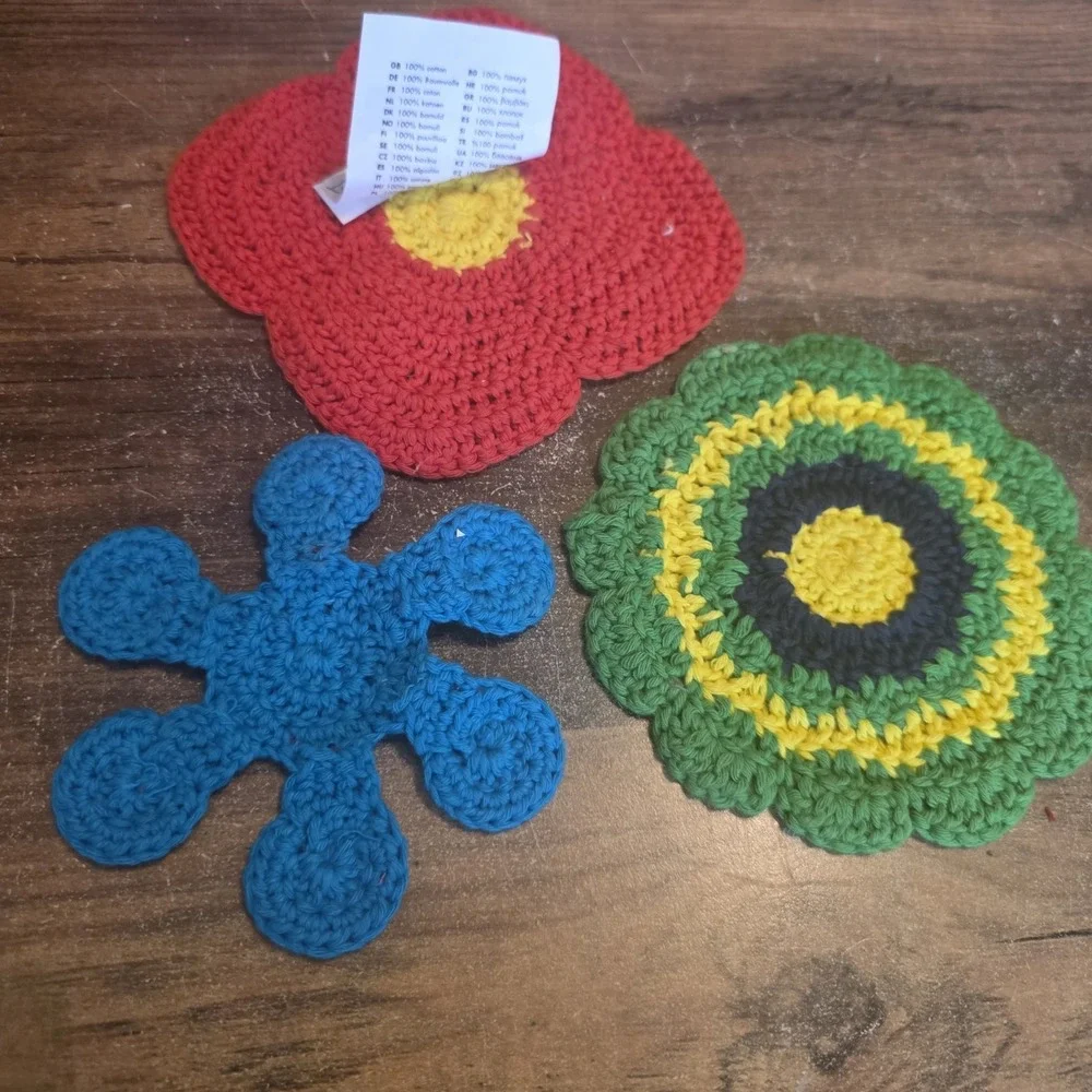 Ikea LUSY Lot of 3 Patches 100%‎ Cotton Sewing Quilting Crafts Crocheted Flowers